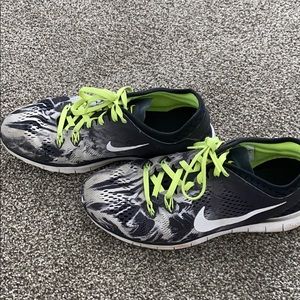 Black & white Nike’s with green laces - so cute!